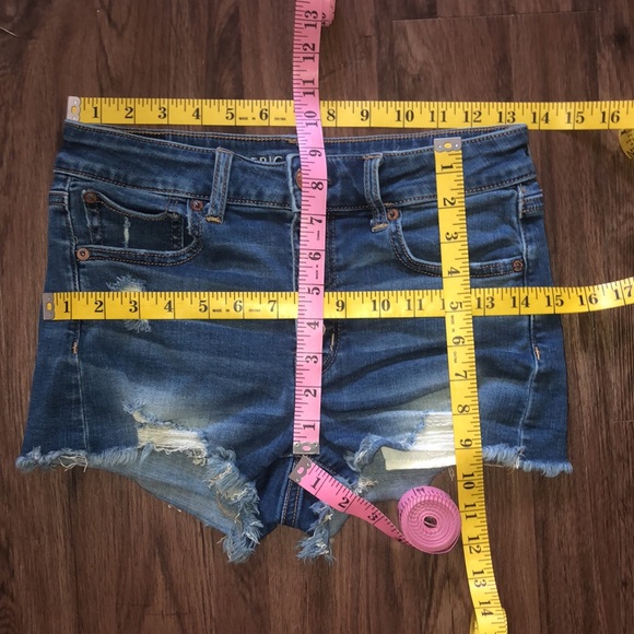 American Eagle Button Fly Distressed Denim Jean Shorts Frayed Hem Size 4    1010 - Picture 14 of 14
